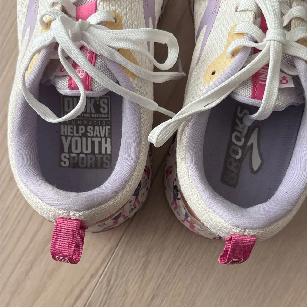 Brooks Women's Light Pink and Lavender Running Shoe - Picture 8 of 10